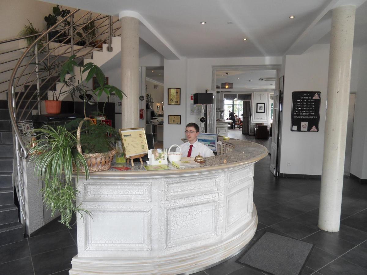 Logis - Hotel Restaurant La Sapiniere Wisques Zewnętrze zdjęcie