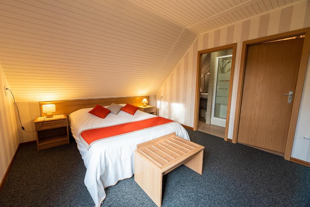 Logis - Hotel Restaurant La Sapiniere Wisques Zewnętrze zdjęcie