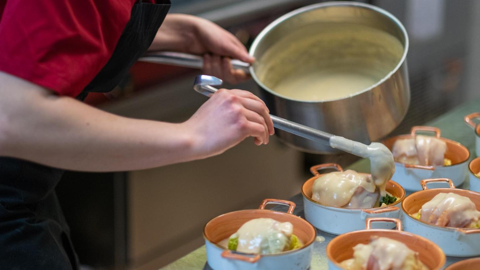 Logis - Hotel Restaurant La Sapiniere Wisques Zewnętrze zdjęcie