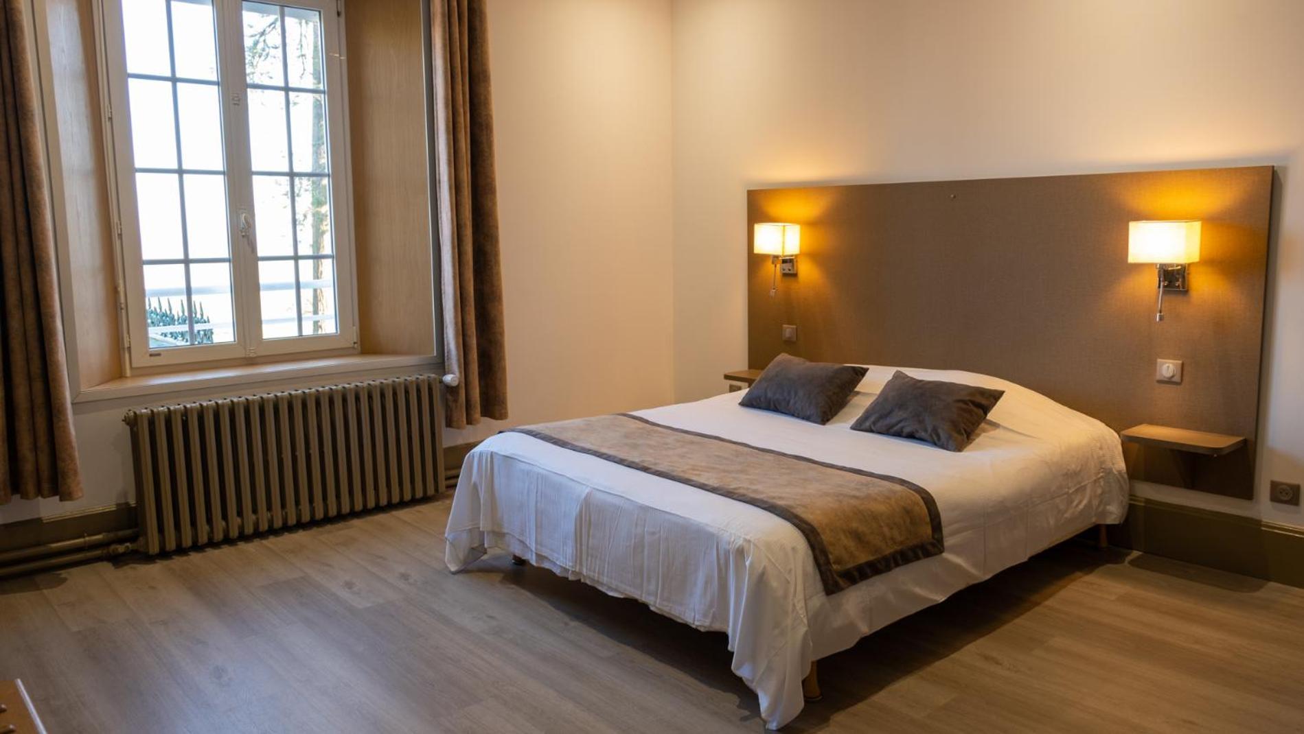 Logis - Hotel Restaurant La Sapiniere Wisques Zewnętrze zdjęcie
