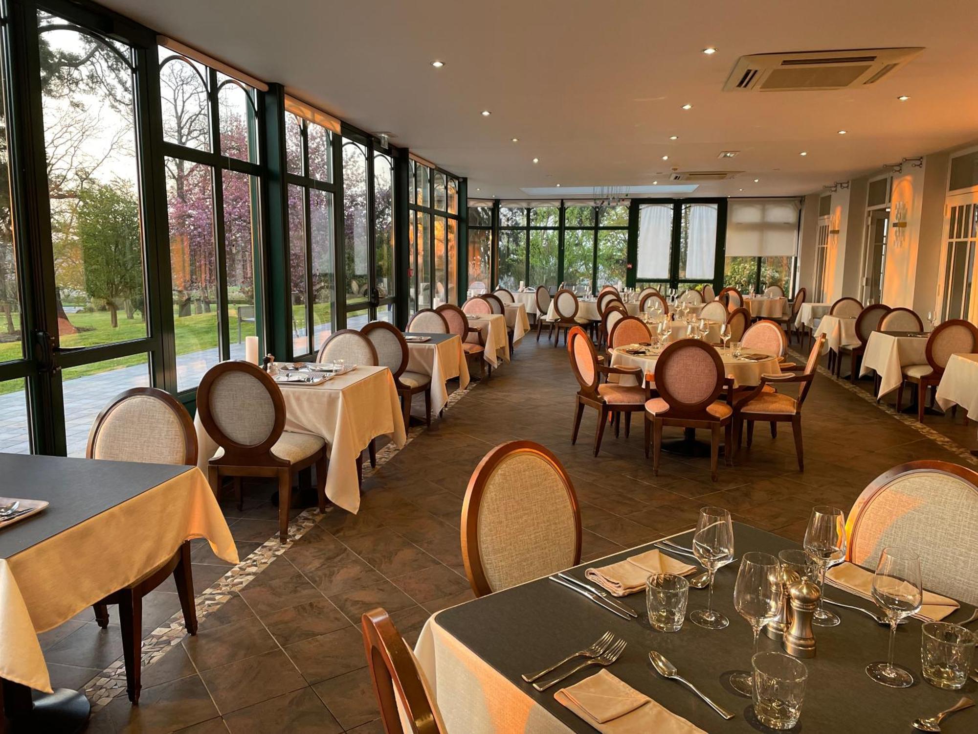 Logis - Hotel Restaurant La Sapiniere Wisques Zewnętrze zdjęcie