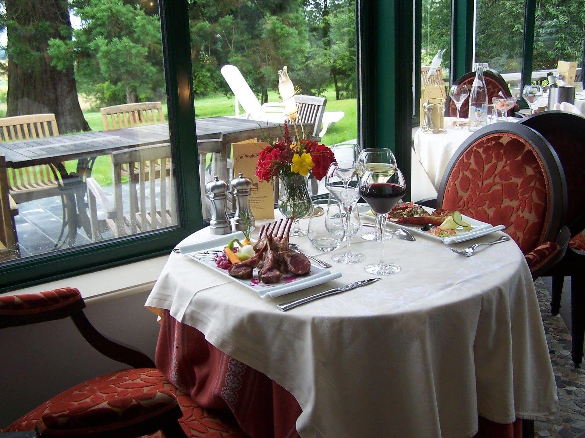 Logis - Hotel Restaurant La Sapiniere Wisques Zewnętrze zdjęcie