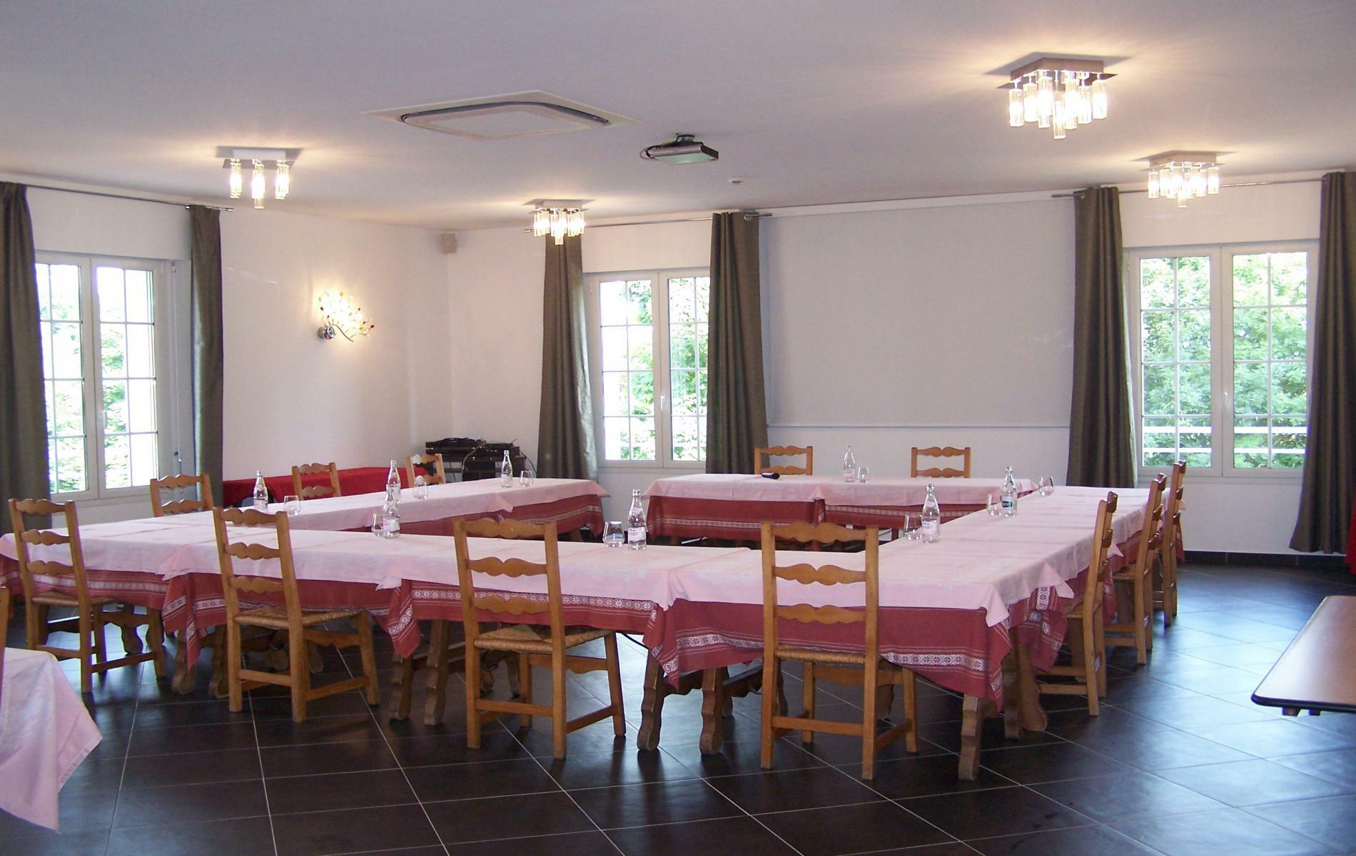 Logis - Hotel Restaurant La Sapiniere Wisques Zewnętrze zdjęcie